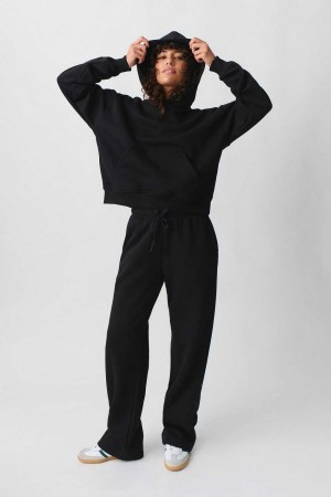 Women Gina Tricot Basic Straight Sweatpants Black | 17WDHQZTX