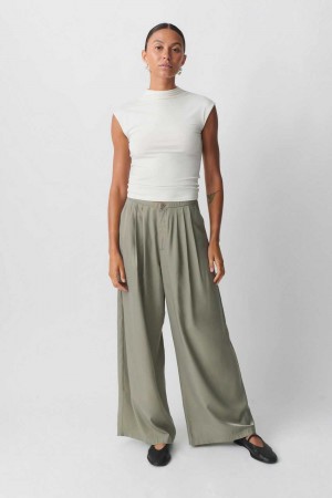 Women Gina Tricot Fluid Wide Trousers Green | 48HEUNGIV