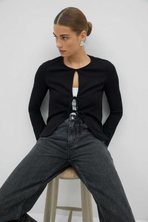 Women Gina Tricot Front Tie Top Black | 42LTDNWSQ