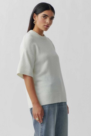 Women Gina Tricot Oversized Knitted Sweaters White | 74MDAOWIR