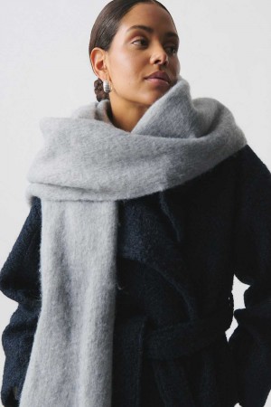 Women Gina Tricot Soft Chunky Scarf Grey | 96QLJRKMB
