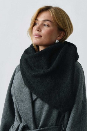 Women Gina Tricot Triangle Scarf Black | 29JDPGURM