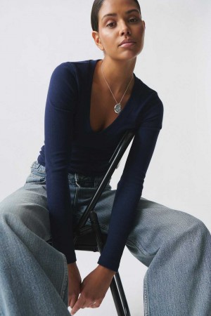 Women Gina Tricot V-neck Top Blue | 34ZQJBRAI