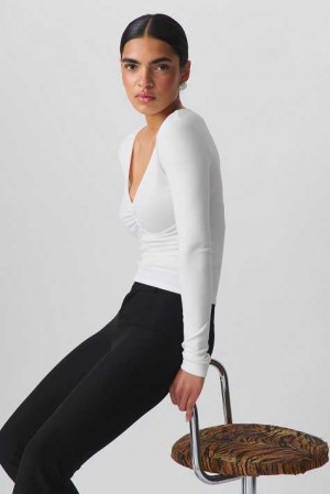 Women Gina Tricot V-neck Top White | 26ABDGLCP
